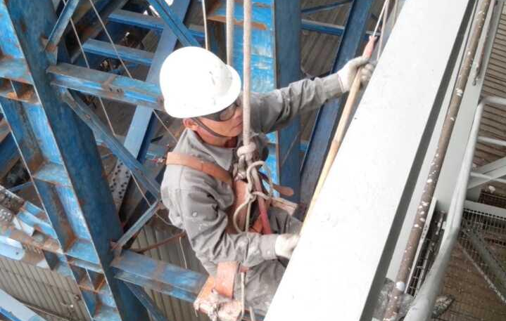 鋼結(jié)構(gòu)氟碳涂料涂層質(zhì)量的幾個(gè)誤區(qū)